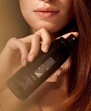 Load image into Gallery viewer, Oribe Invisible Defense Universal Protection Spray